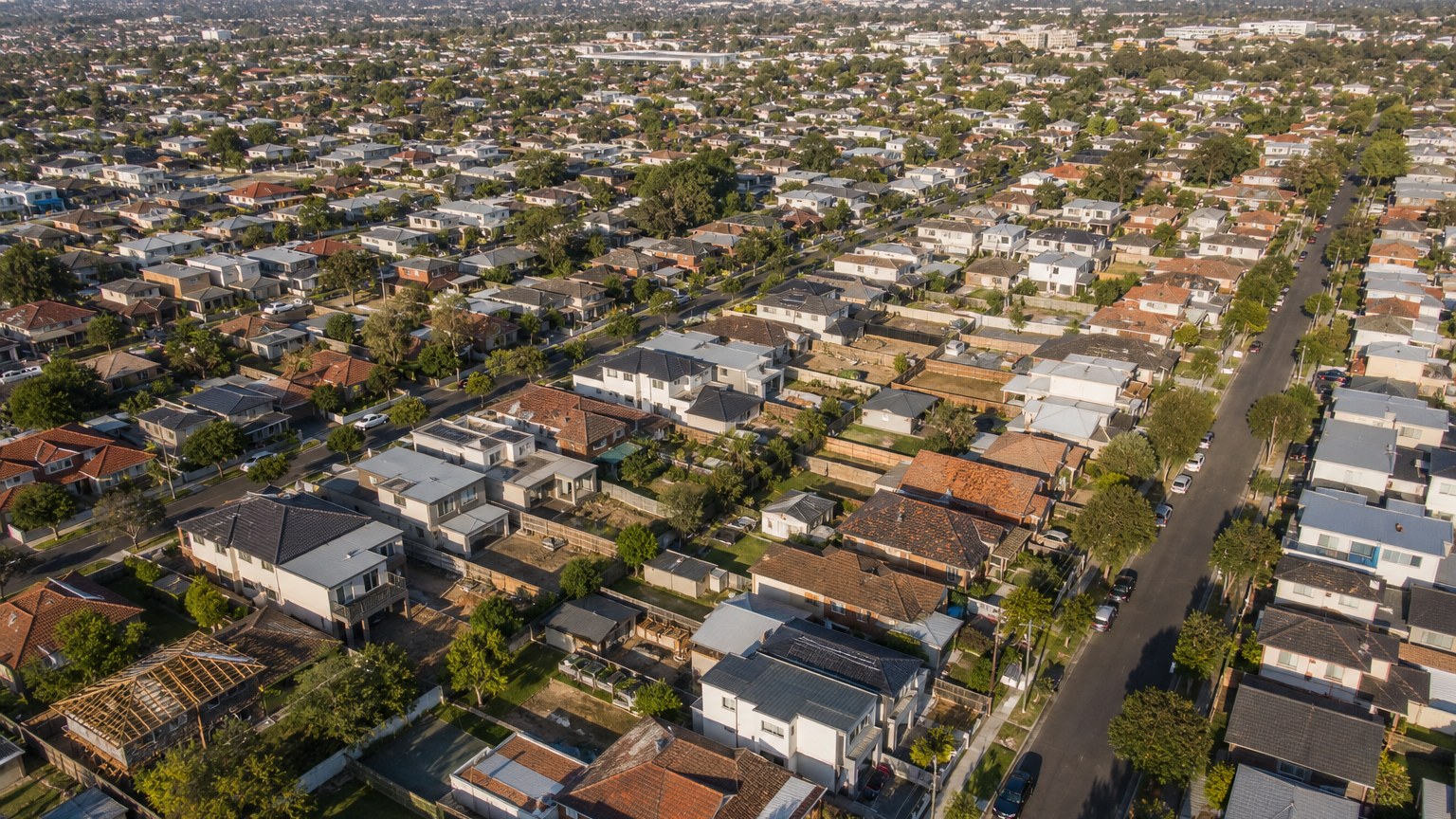 Where NSW Builds Fast: CDC Share by Council, From 69% to 7%